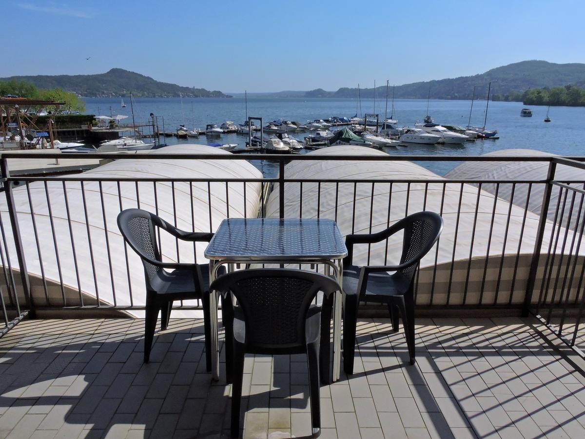 Hotel Capri Леза Екстериор снимка