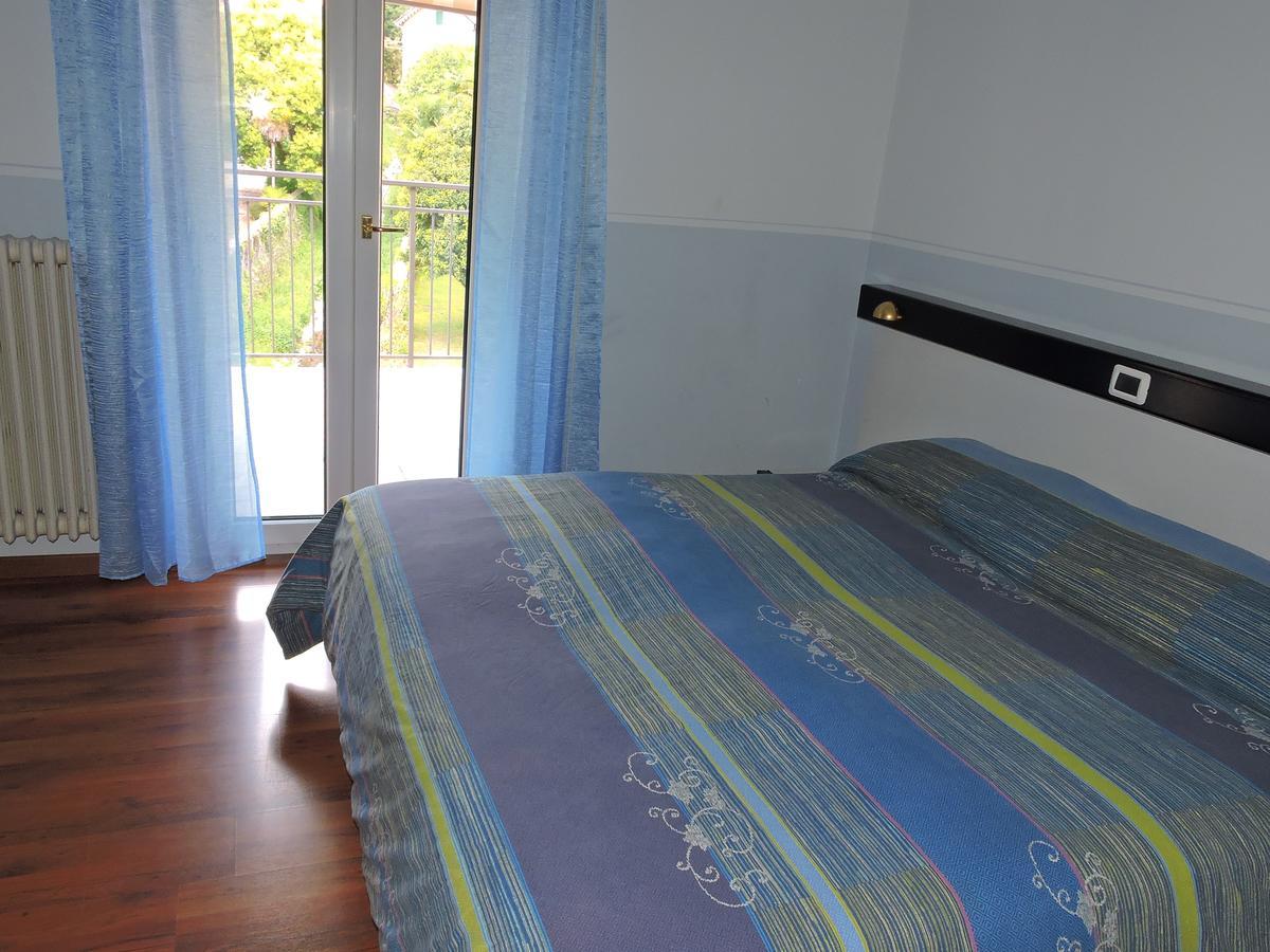 Hotel Capri Леза Екстериор снимка