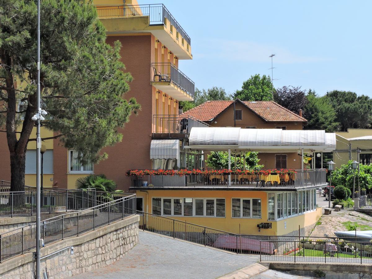 Hotel Capri Леза Екстериор снимка