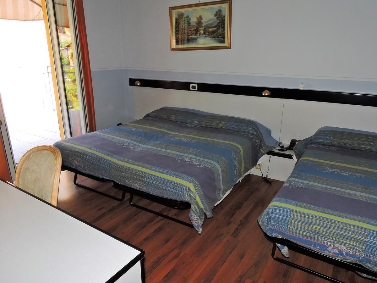 Hotel Capri Леза Екстериор снимка