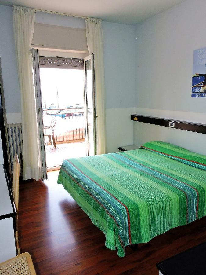 Hotel Capri Леза Екстериор снимка